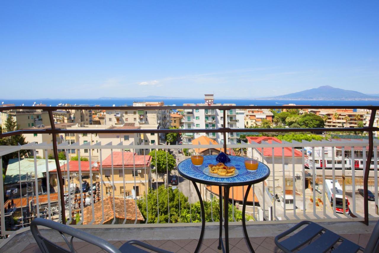 Amore Rentals - Appartamento Cielomare Sorrento Kültér fotó