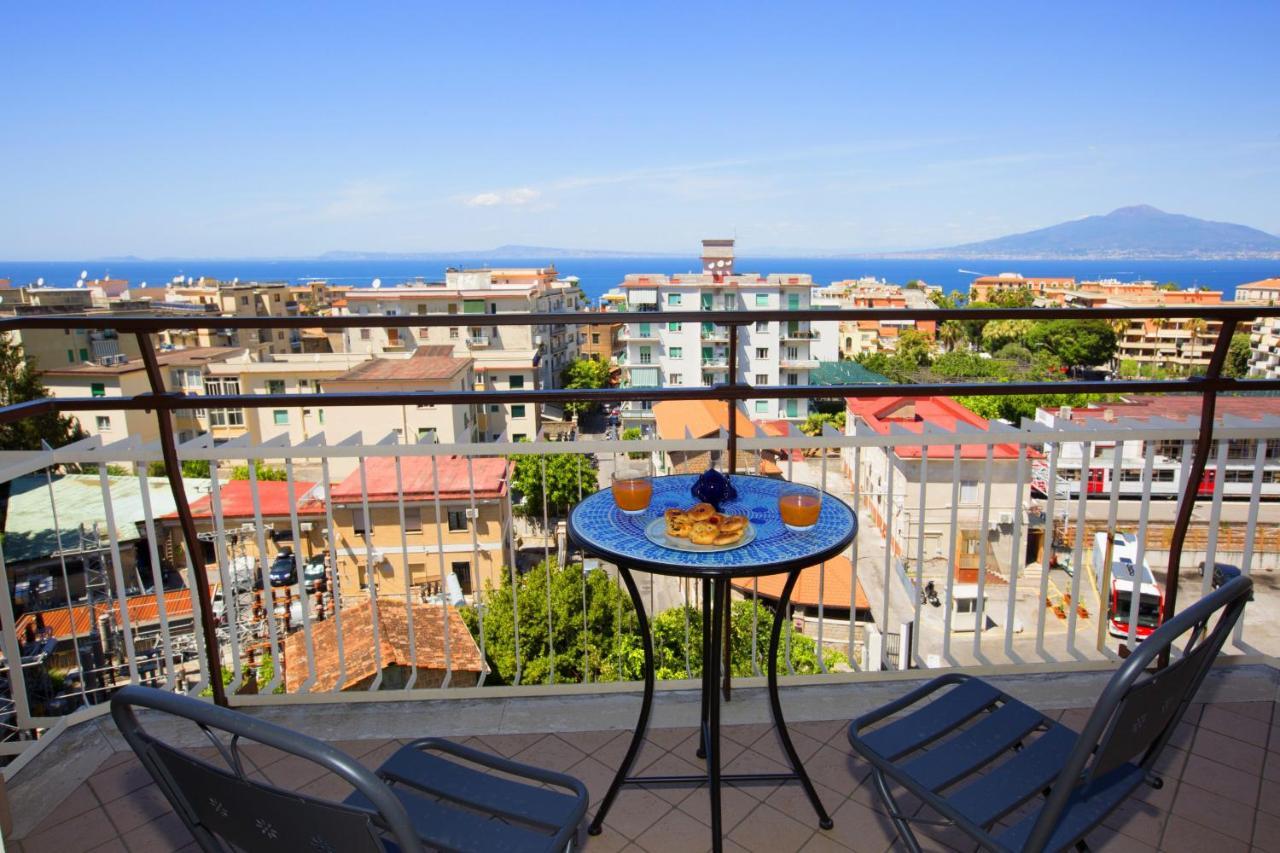 Amore Rentals - Appartamento Cielomare Sorrento Kültér fotó