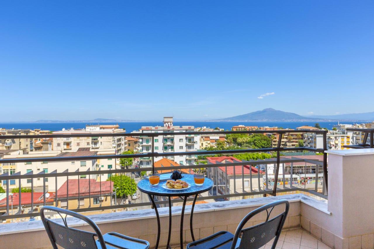 Amore Rentals - Appartamento Cielomare Sorrento Kültér fotó